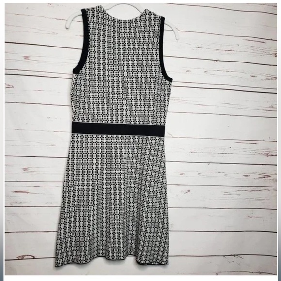Zara Knit Geometric Zip Front Dress - Picture 2 of 4